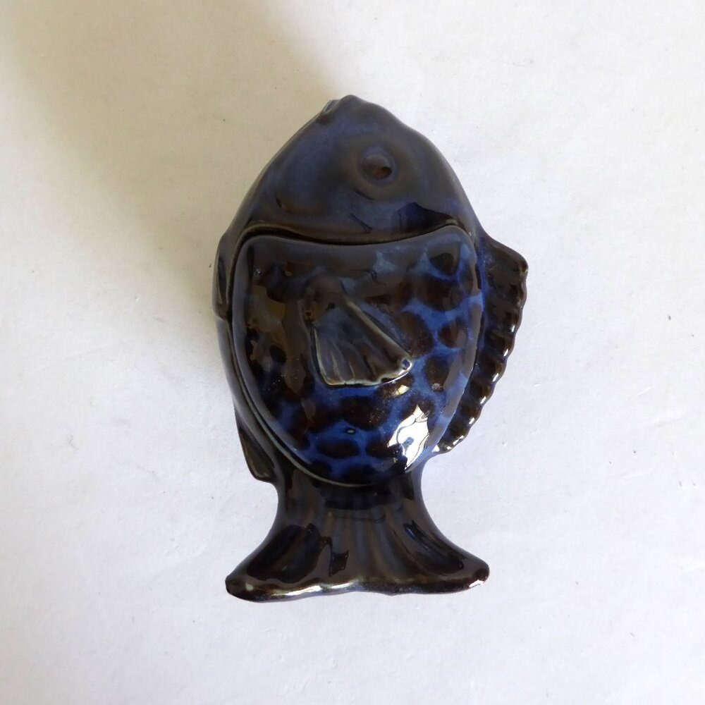 VINTAGE JAPAN JAPANESE HAND CRAFTED BLUE CERAMIC LIDDED KOI FISH SHAPED DISH - Picture 6 of 11